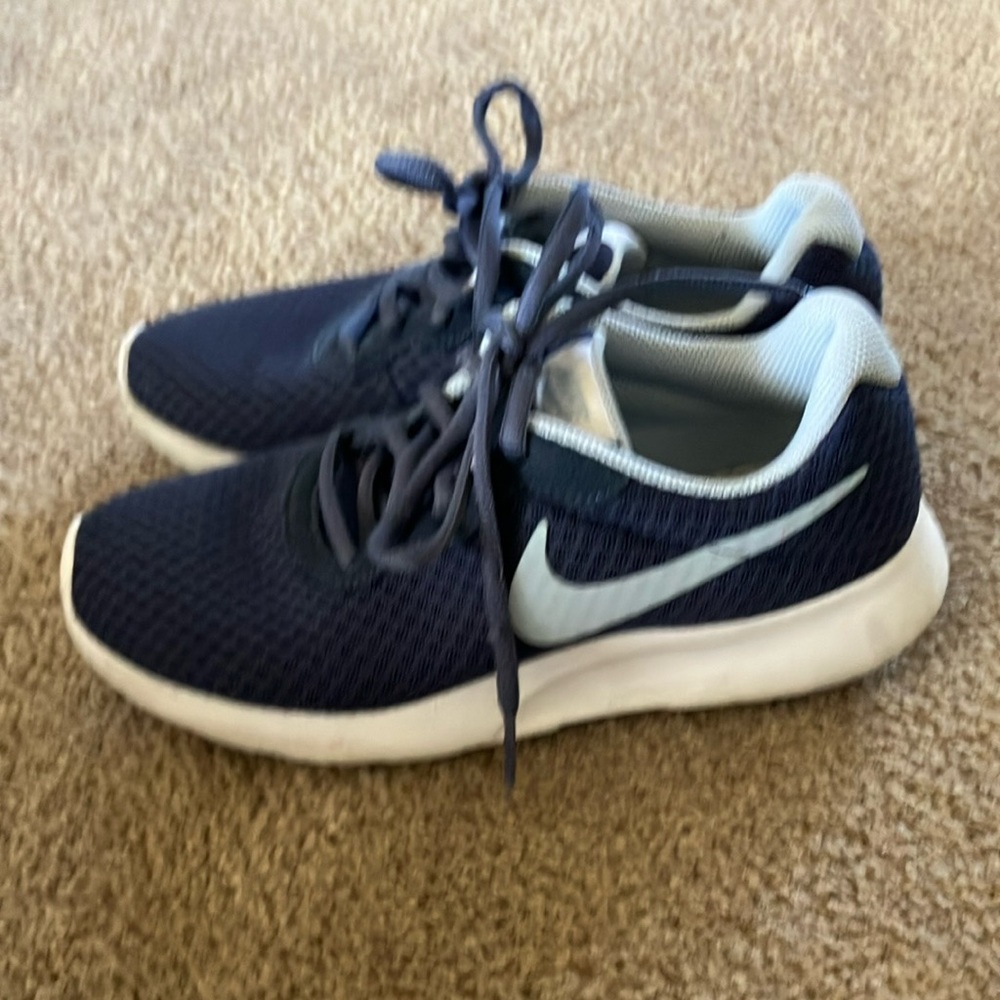 Nike Dark Blue Athletic Shoes size 6